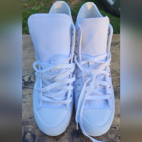 Converse White High-Top Sneakers Classic Design - Picture 1 of 10
